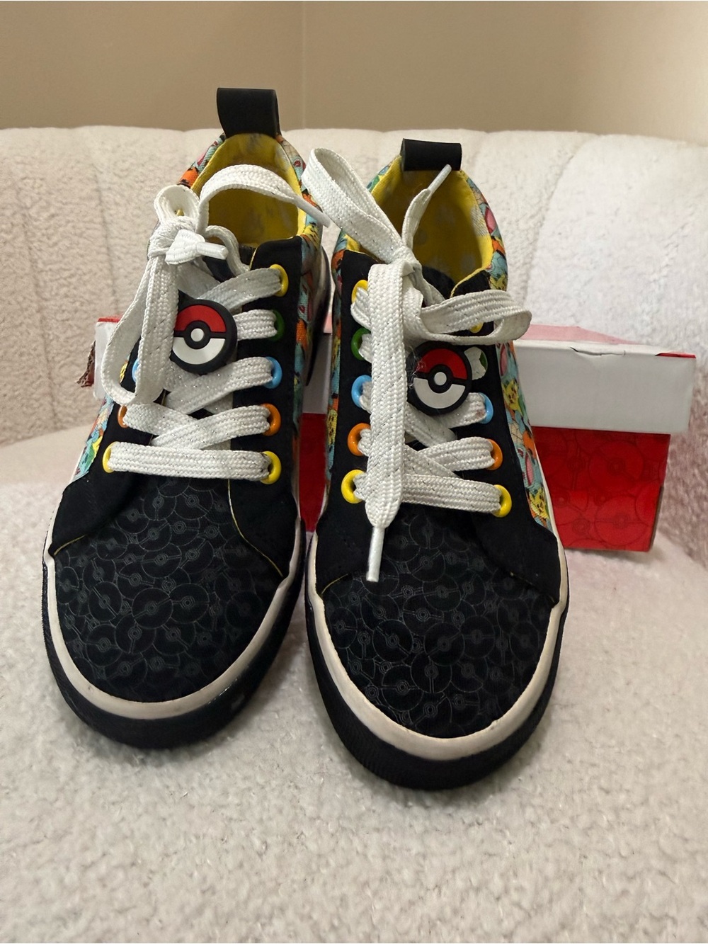 Size 1 Kids Pokémon Canvas Sneakers with Multicolor Character Print - Picture 3 of 5